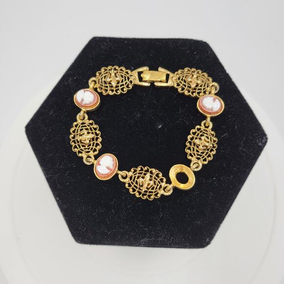 VINTAGE Cameo Fleur de Lis Bracelet Gold Tone Lace Victorian Shell Silhouette - Picture 1 of 7